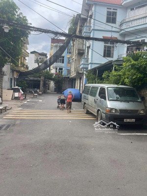 bán nhà tựu liệt sát linh đàm, ô tô tải tránh nhau, giá siêu hợp lý