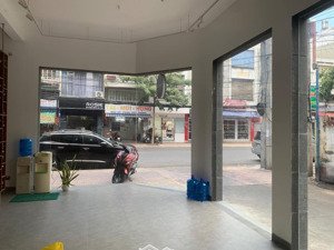 cho thuê nhà góc 2 mặt tiền - 4 tầng quang trung