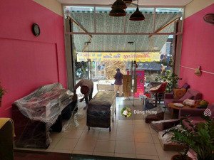 mặt bằng kinh doanh đẹp - nhánh xuân thủy, thảo điền (6x20m). vuông vức, sạch sẽ. giá thuê: 30tr/th