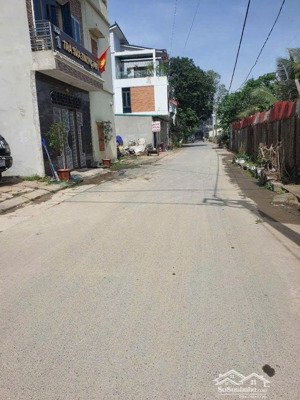 siêu phẩm đất đẹp giá mềm -vị trí vàng! lõi vin cổ loa. giá rẻ hơn khu vực 15 giá. lh: 