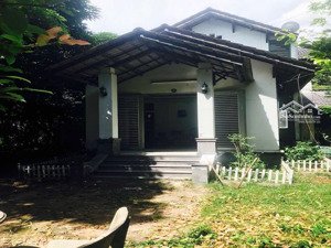 bán rẻ căn biệt thự 1300m2 có 300m2 thổ xã hưng long