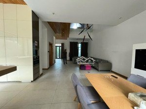 chính chủ bán căn bt khu him lam p tân hưng, dt 10x20m giá 58 tỷ có thang máy lh: 