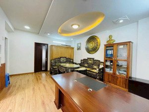 bán biệt thự nhà 1 trệt 3 lầu 4pn, 3 wc đường an phú đông 09 ( nguyễn thị nhuần ) chỉ 10.3 tỷ