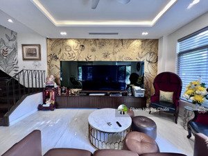 bán gấp biệt thự góc 8.6x20m 1 trệt 3 lầu, hoàn thiện, hướng tây bắc, giá 35 tỷ nh cho vay 80%