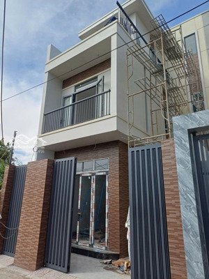 bán nhà mới đang hoàn thiện hẻm 775 bình giã - phường 10 - vũng tàu