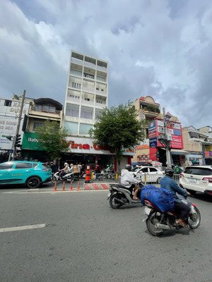 bán nhà mt khu thảo điền ngang lớn 11m 3 tầng sổ hồng riêng giá 30 tỷ