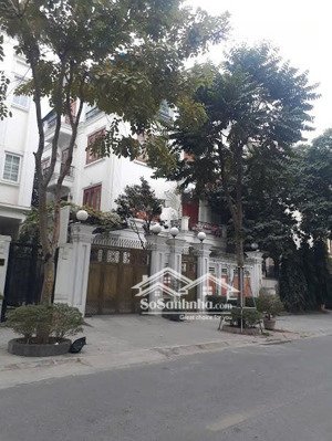 bán bt mặt phố bùi xuân phái. dt 200m² x 4t, mt 14m. giá 68 tỷ.