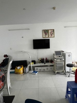 cần bán gấp căn hộ tara số 1a đường tạ quang bửu p6 q8 dt 62m2 ,1pn,1wc giá2.9 tỷ.lh 