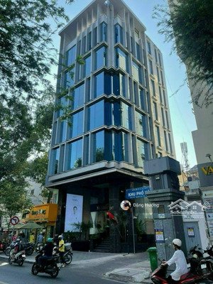 bán tòa nhà 2.000m2 sàn . hầm 7 tầng mặt tiền khu sân bay tân bình . giá : 90 tỷ . thuê :400tr/th