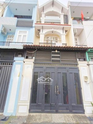 2 căn- dt 4x16m hxh 6m cách mt quốc lộ 13- chỉ 50m- khu dân cư sang trọng- liền kề dc hồng long