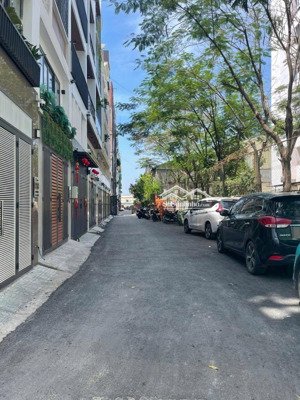 bán nhà bạch đằng, yên thế, khu vip sân bay - 90m2, ngang hơn 5m, 4 tầng, hẻm nhựa 8m - hơn 15tỷ