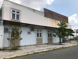 Cắt lỗ bán gấp nhà trọ cấp 4 - 75m2 ngay khu dân chư chợ Mỹ Nga Tây Lân