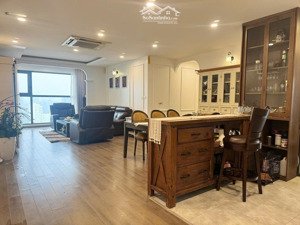 chính chủ gửi bán căm hộ diện tích 121m2 3pn,2wc tại bamboo airways tower, giá 110 triệu/m2