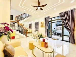 chú chủ cần bán gấp nhà tân bình diện tích rộng giá hời chỉ 3ty2