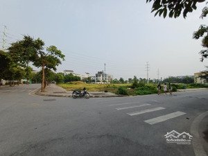 biệt thự xuân phương lô góc đẳng cấp view công viên