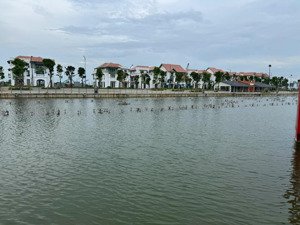 biệt thự đơn lập suất ngoại giao view công viên cạnh sông lễ hội