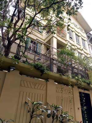 bán biệt thự tại đường quảng khánh 128m2, 5 tầng giá 43 tỷ. tây hồ