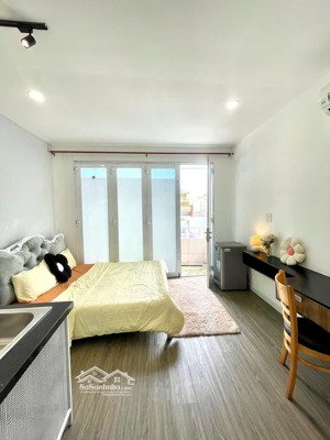 cho thuê phòng trọ giá rẻ quận 1, có ban công, nội thất như hình, gần đh ueh, tân định quận 1