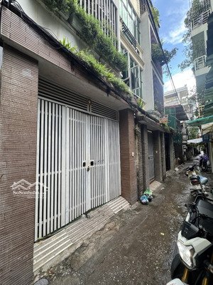 nhỉnh 7tỷ nhà 4t căn góc ngõ chợ khâm thiên rộng 3m thông hồ ba mẫu, dt 30/35m mt 5m, nhà mới đẹp