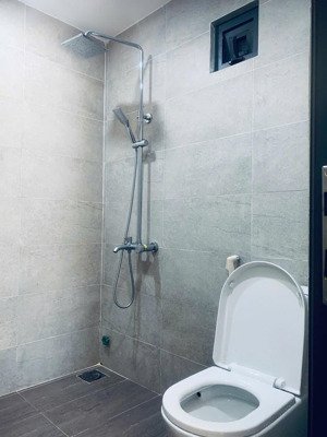 bán nhanh nhà 4 tầng đường lê quang đạo, vị trí vip