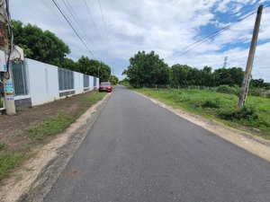 bán đất full thổ cư bãi giếng 2, cam hải tây, cam lâm giá 850 triệu. gọi ngay 