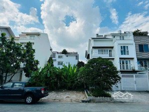 đất mặt tiền hoàng quốc việt lộ giới 30m, liền kề phú mỹ hưng cần bán giá tốt. dt 126m2 - giá 19 tỷ