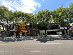 cặp đất hồ nghinh sát góc, đối diện công viên - quy hoạch cao tầng