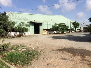 nhà xưởng cho thuê đồng bà canh, xã xuân thới sơn, hoc môn dt: 1700m giá 65 triêu lh: 
