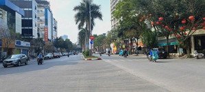 bán nhà văn quán mặt phố đẹp chuẩn văn phòng ô tô tránh, 5m vỉa hè 20 tỷ hơn