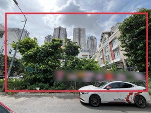 bán gấp lô biệt thự đường số 3 him lam 20x20 giá 120 tỷ thương lượng - lh: a huy xem đất