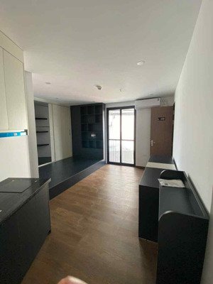 cho thuê phòng xây mới tháng máy đầy đủ tất cả đồ, chỉ xách vali đến ở