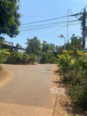 2 lô liền kề giá tốt hẻm c1 đại lộ đông tây, hòa thắng cũ