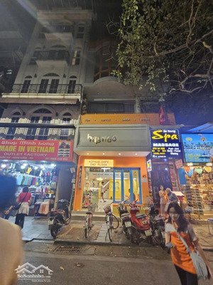 cho thuê nhà mặt phố hàng bạc, dt: 60m2 x 2tầng, mt: 4m thông sàn, riêng biệt, vị trí vip kim cương