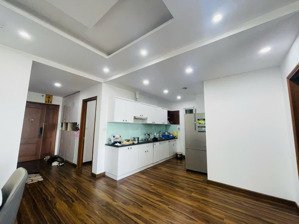 bán căn hộ chung cư b6 nam trung yên ,4,5 tỷ, 61 m2 2 ngủ 2 vs full đồ