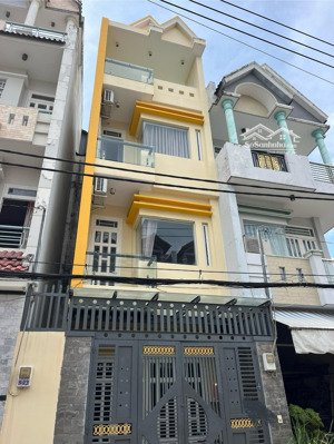 bán nhà 4 tầng, ngay gần khu tên lửa, 4x18m, đường hơn 10m, kinh doanh, sổ hoàn công