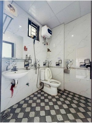 cho thuê nhà riêng 3 tầng ở ngõ 559 kim ngưu - hai bà trưng