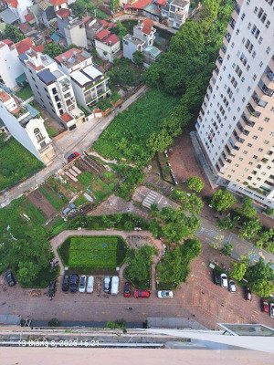 chính chủ bán căn 94m2, 3pn, chung cư thạch bàn, 4.86 tỷ. nhà mới ở 7 năm, tầng đẹp.