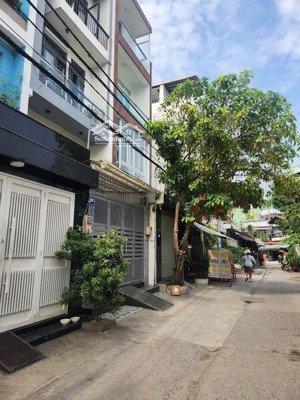 bán nhà cư xá phú thọ hòa ngay lạc long quân (4x17) khu đồng bộ 3 tầng 8pn có dòng tiền chỉ 8,3 tỷ