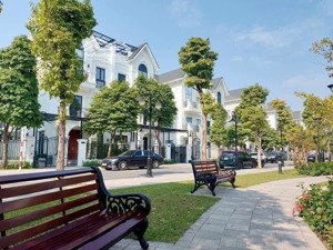 gia đình tôi cần tiền - bán gấp căn bt song lập, gần biển hồ - tìm khách mua thiện chí (miễn tg)