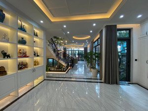 cực đẹp! mặt phố dương quảng hàm, kinh doanh siêu đỉnh, giá rẻ đầu tư, sổ vuông a4, 110m2*4t
