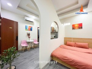 căn hộ tách bếp full nội thất, gần đh kinh tế, đh huflit quận 10