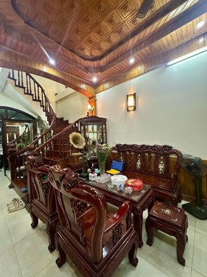 rẻ hiếm!phân lô trần quốc hoàn, ô tô tránh dừng đỗ, 2 thoáng, ngõ thông bàn cờ, kd đỉnh 47m2*5t