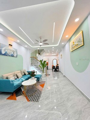 cần ra gấp căn gò dầu-tân sơn nhì nhà mới xây tặng nội thất giá hết hồn