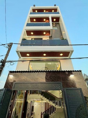 nhà mới tặng full nội thất, khu xd đồng bộ, gần trường đại học, ngang 5 x 14m