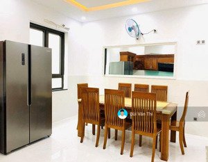 chính chủ gửi bán nhà phố nguyên căn sổ hồng cầm tay .