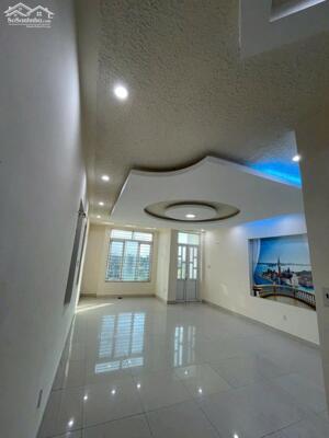 Cần bán nhà 4.5 Tầng mặt đường 7m tuyến 2 Cát Linh 100m2 giá chỉ 4.6 tỷ