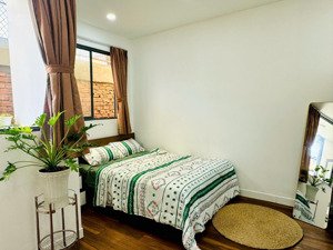 phòng trọ full nội thất ban công thoáng ở bình thạnh gần đại học hutech, hiu, uef - lh: 