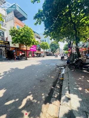  HÀNG HIẾM - BÁN NHÀ MẶT PHỐ NGỌC LÂM, 4 TẦNG -57M, KINH DOANH NGÀY ĐÊM ,GIÁ 20 TỶ