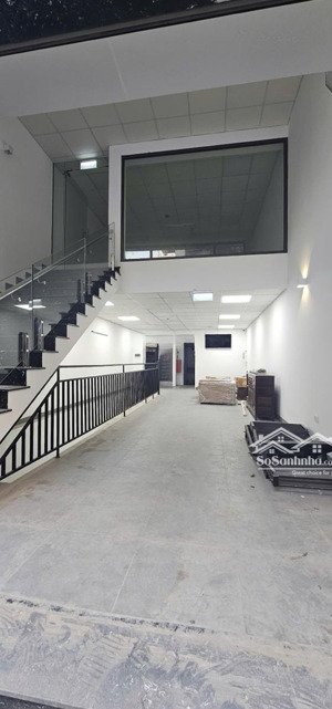 mặt phố yên phụ nhỏ vị trí kim cương vỉa hè rộng kinh doanh