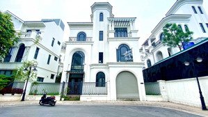 biệt thự đơn lập góc tại vinhomes ocean park 1. chủ cần bán gấp giá 32 tỷ bao phí